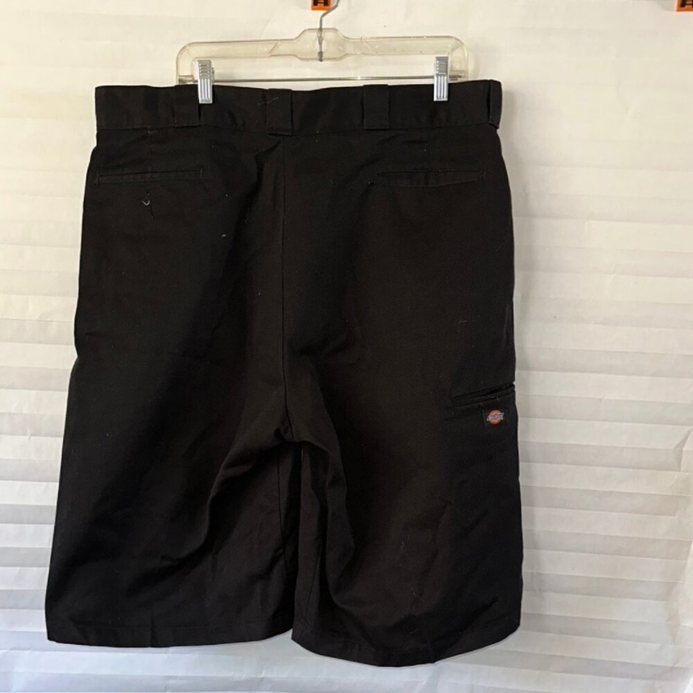Dickies Men’s Black Cargo Shorts Size 40 Utility Workwear Flat Front Pockets